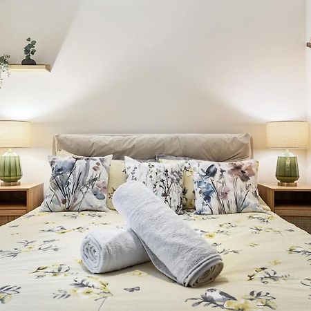 Tranquil 2 Bedroom Apartment Close To St. Paul'S Cathedral London Exteriör bild